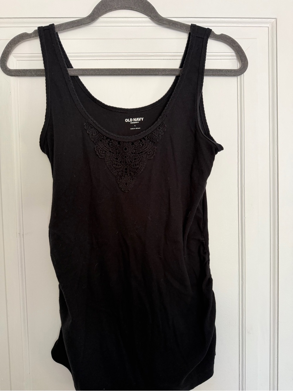 Old Navy Black Maternity Lace-Trim Tank Top
